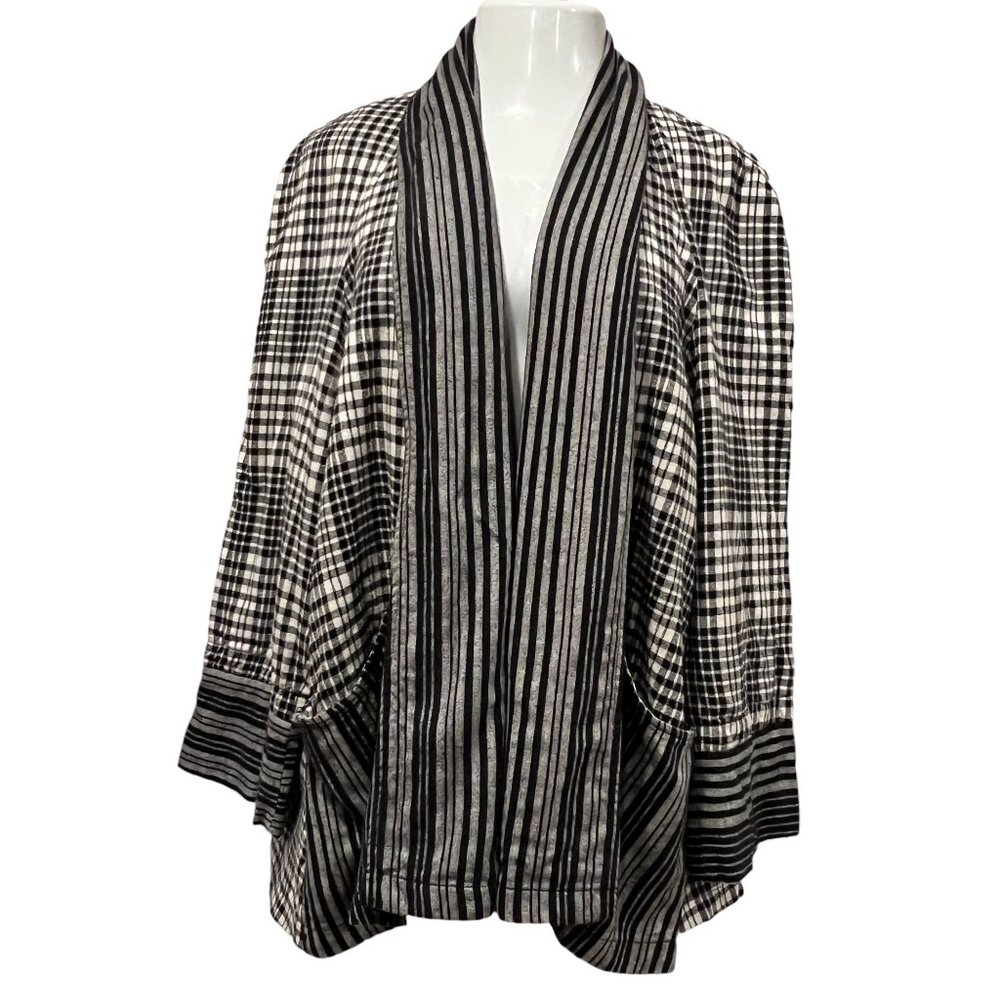 Winter Sun Plaid Swing Jacket, Pockets, Black White S/M